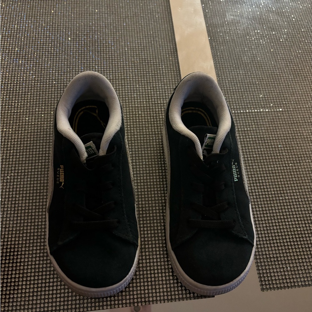 Puma classic kid shoes worn a few times